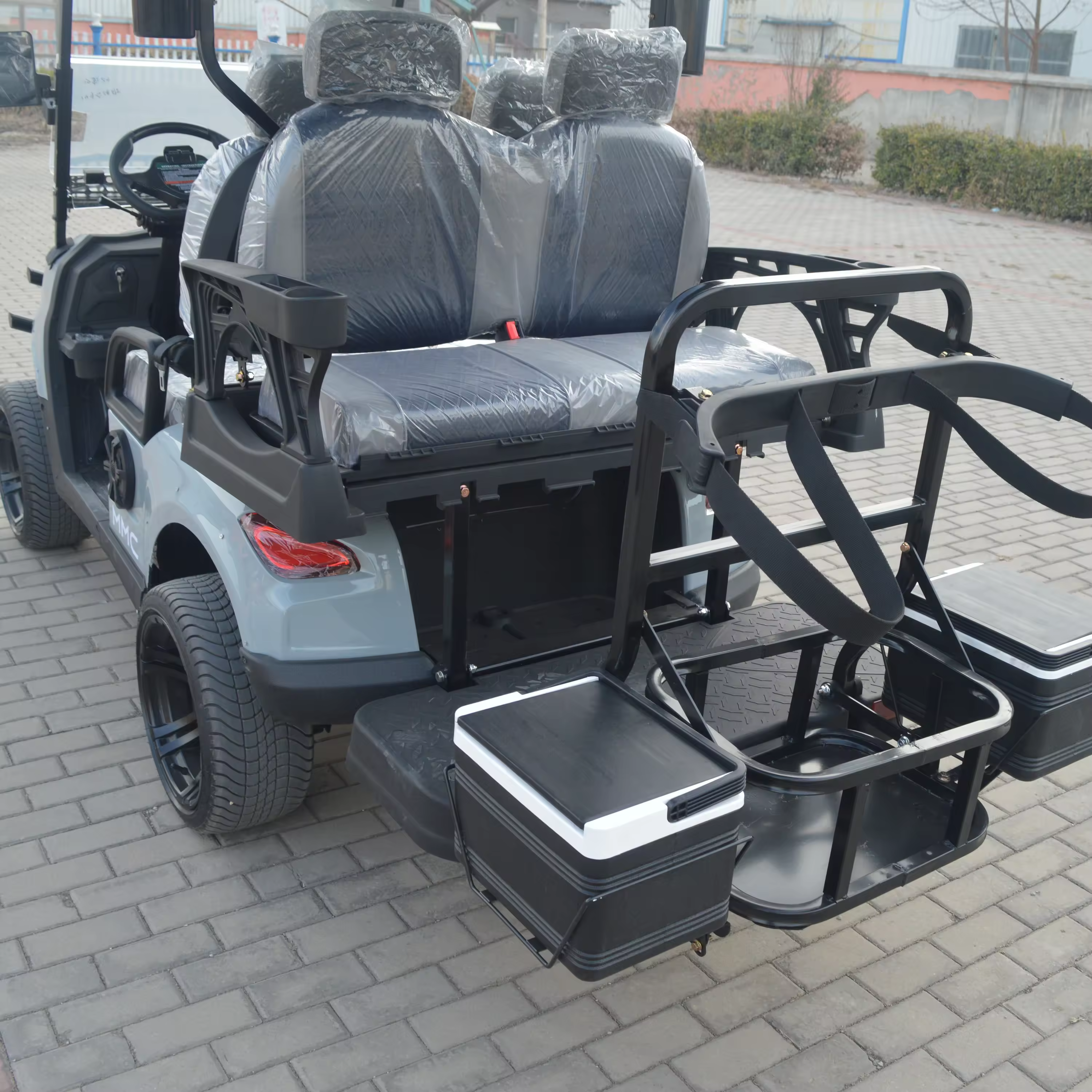 UCB-12 4 Passenger Utility for Warehouse Areas Logistics Parks and Facility Transportation Golf Cart 4
