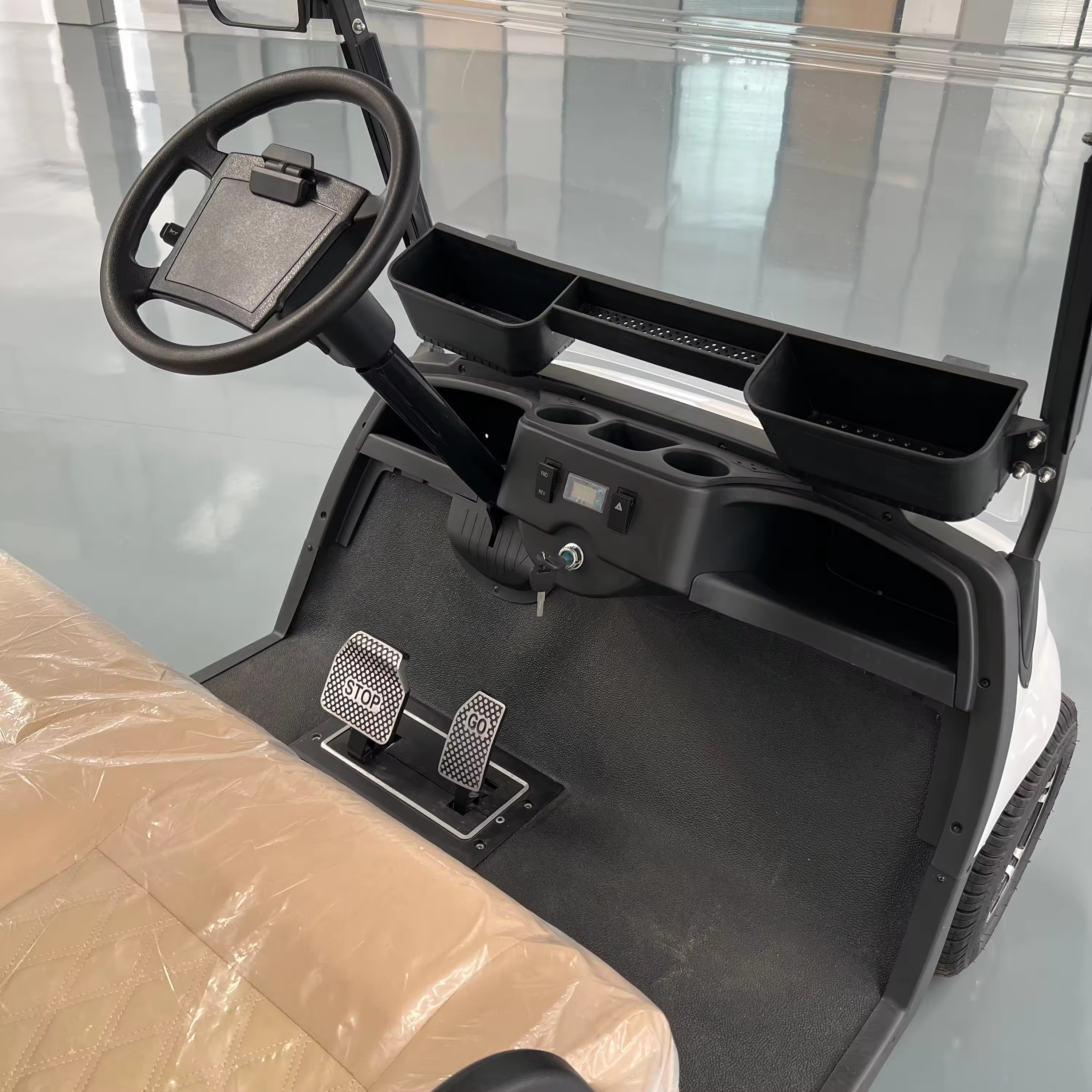 Ucsunly 2 Seater Electric Golf Scooter Large Capacity CE Certified Eec 48V 70-90km Range Customizable Design Resort Farm Outdoor 6