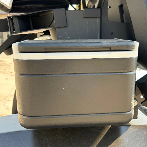 Electric 2 Seater Golf Cart with LED Lights Air Conditioning Refrigerator for Resort Shuttle Outdoor Mobility Leisure Use