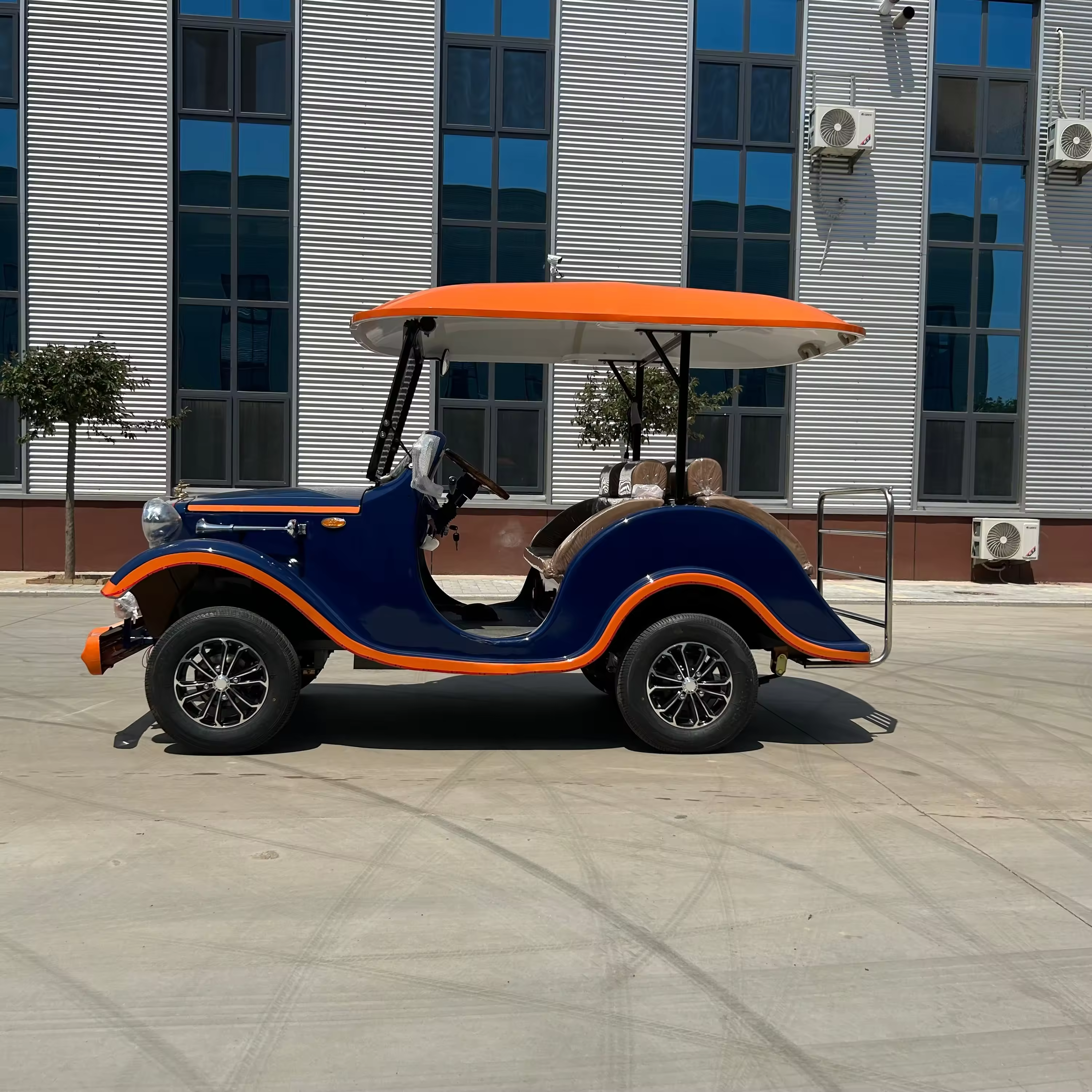UC-VSB-11 4 Seater Vintage Sightseeing Car for Tourist Attractions Resorts and Hotel Shuttle Transportation 2