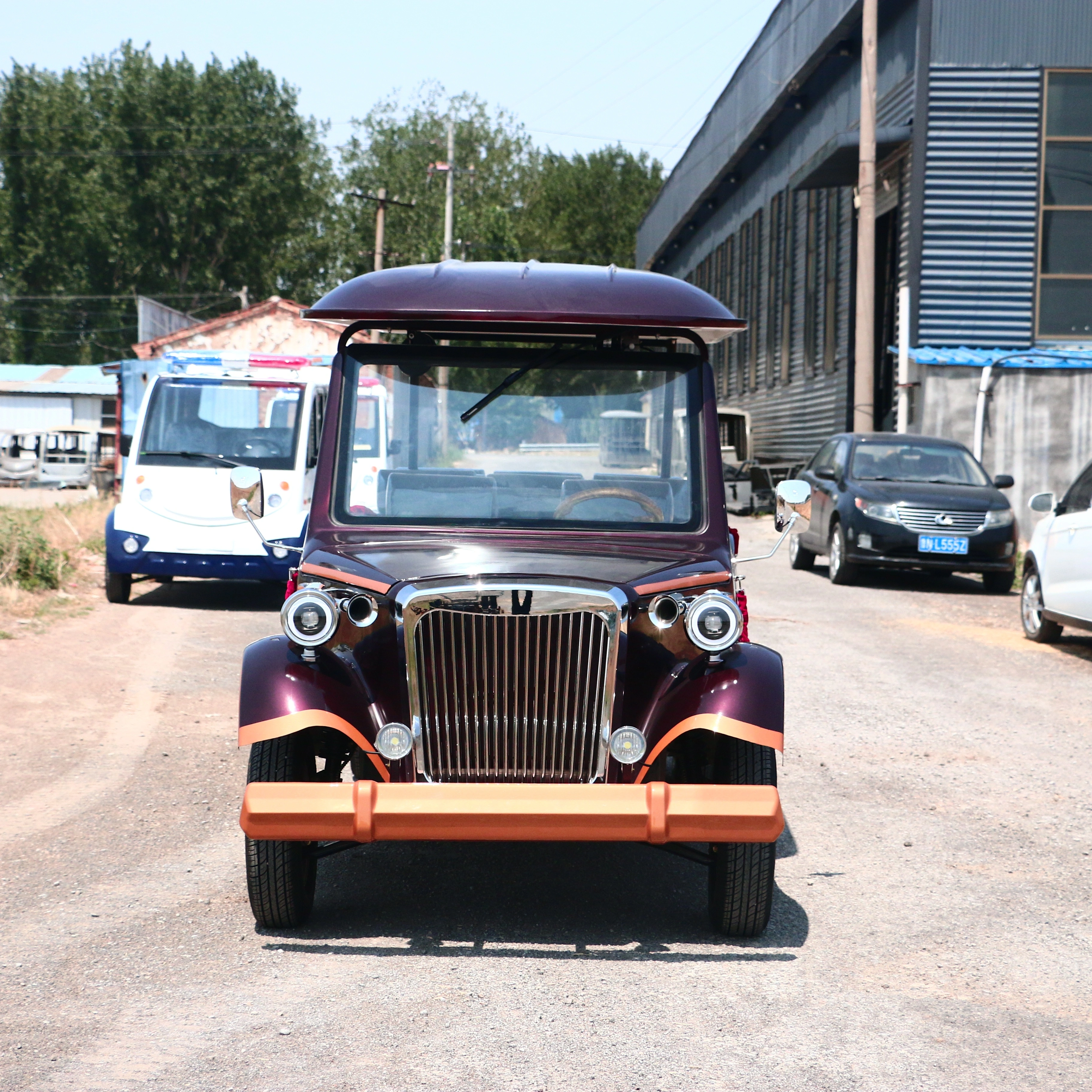 UC-VSB-13 Four Row Vintage Sightseeing Car for Tourist Attractions Resorts Hotel Shuttle and Outdoor Passenger Transportation