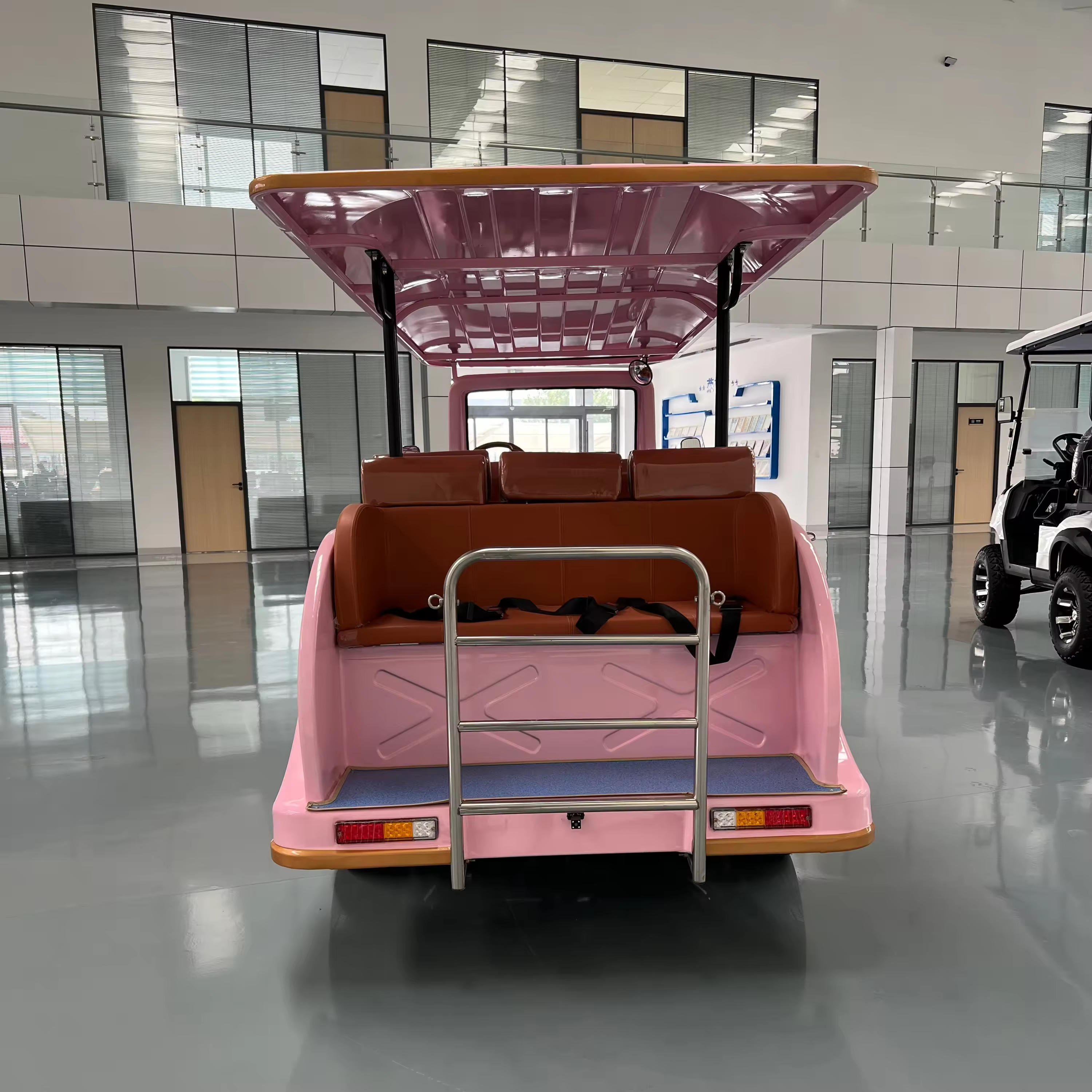 UC-VSB-17 Four Rows for Scenic Tours Resort Guest Shuttle and Tourist Attraction Transport Classic Sightseeing Car 2