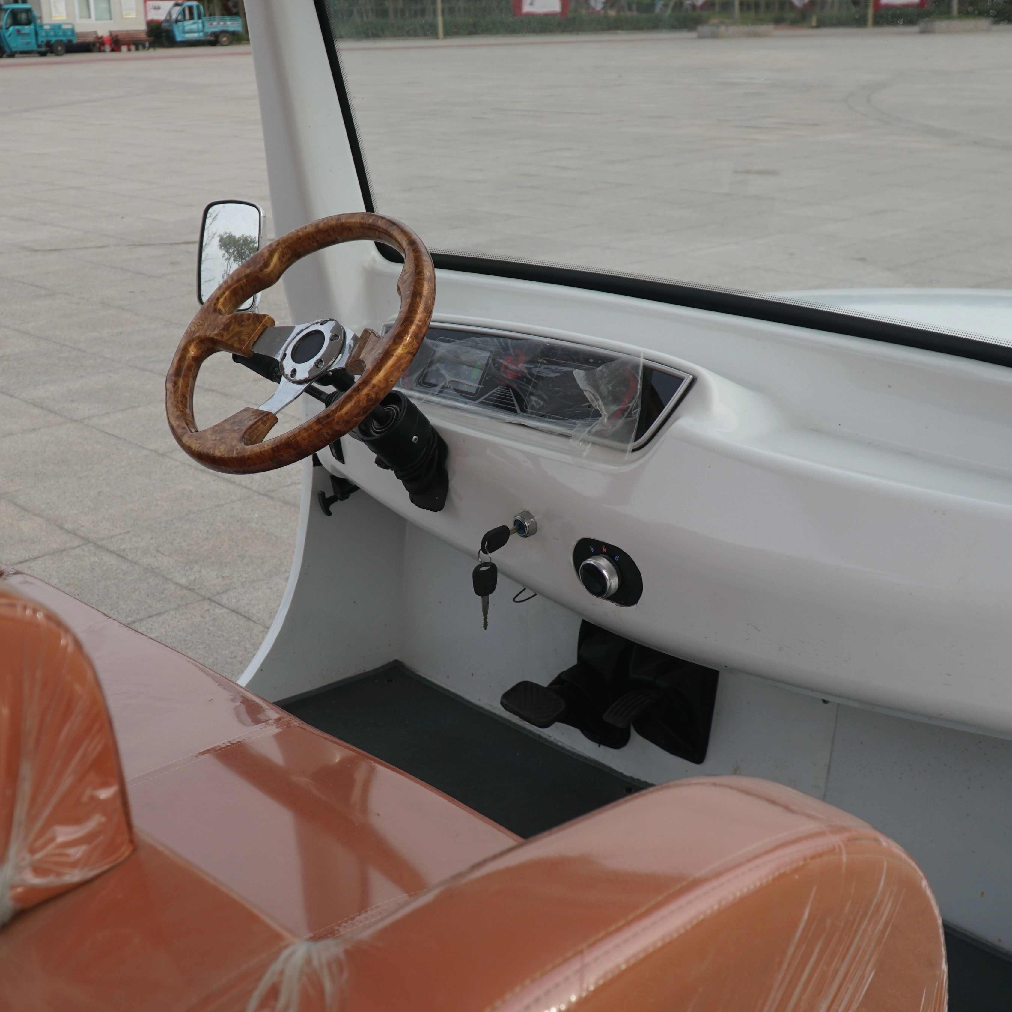 UC-VSB-17 Four Rows for Scenic Tours Resort Guest Shuttle and Tourist Attraction Transport Classic Sightseeing Car